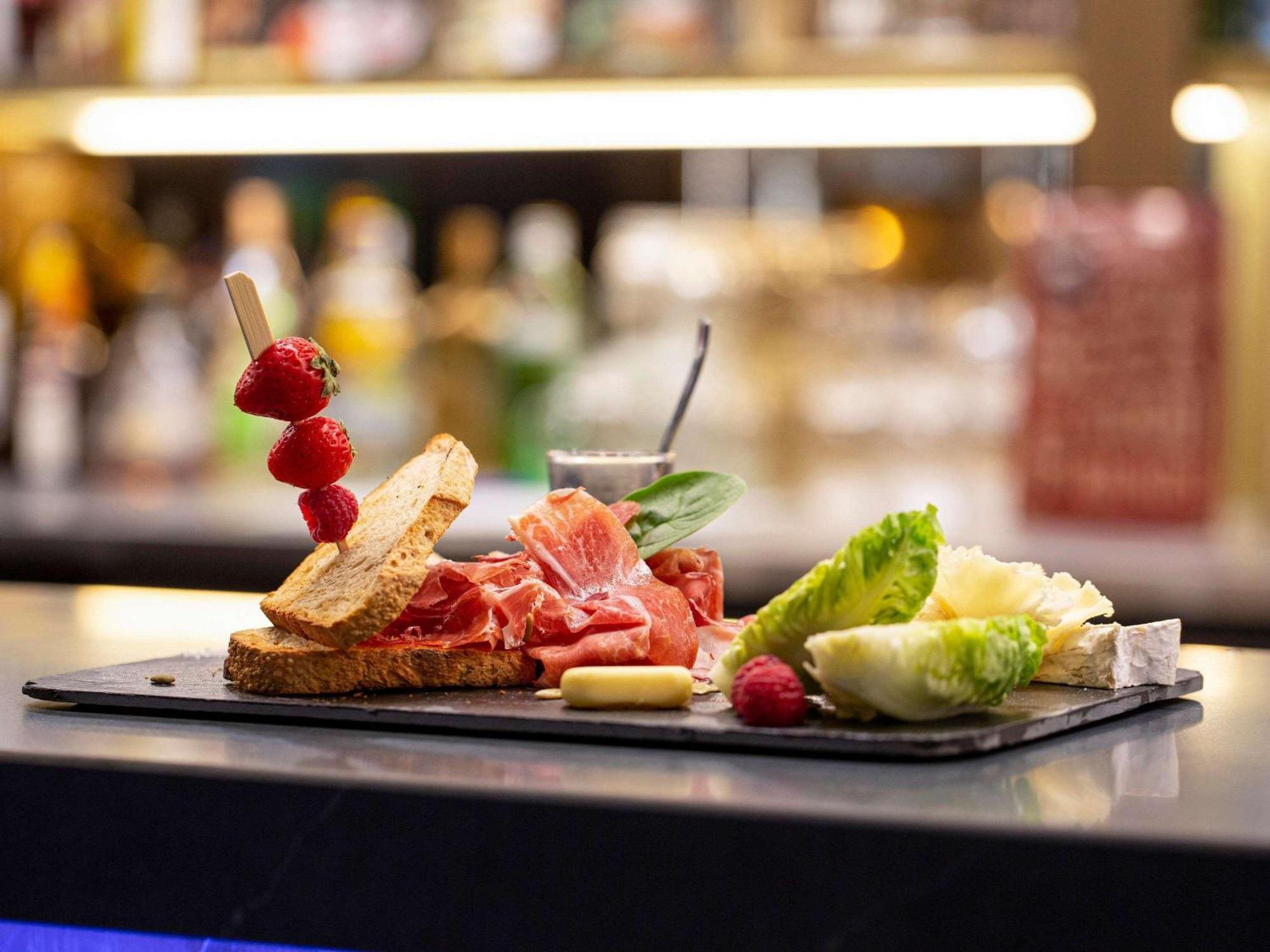 Mercure Bordeaux Centre Ville Екстер'єр фото